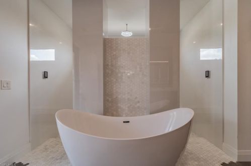 1249 Rordon Ave, Naples FL 34103-4518 exterior