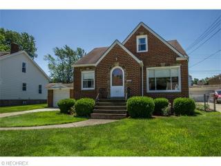 3001 Liggett Dr, Cleveland, OH 44134-2609