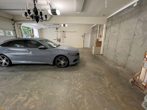 519 Ivy Pl, Atlanta GA 30342-4275 exterior