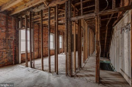 21 Wl Ave, Manor PA 19036-1303 exterior