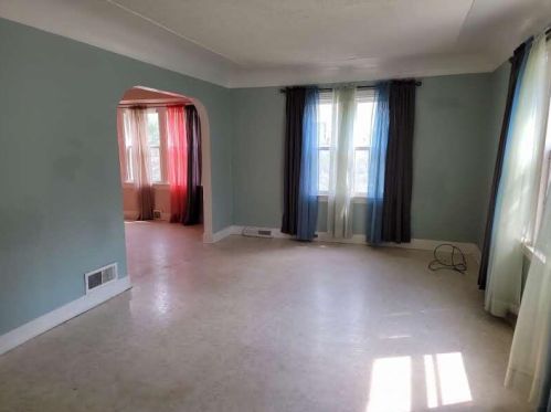 766 Mclaughlin Ave, Meskegon MI 49442-4031 exterior