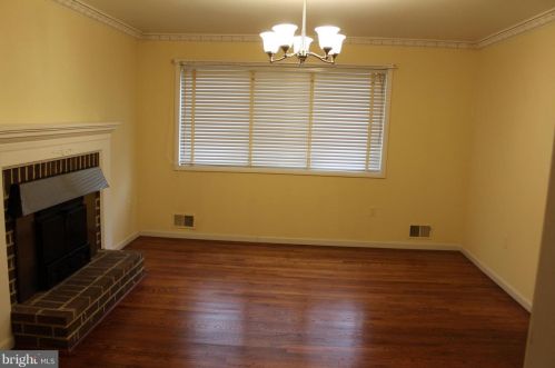 1437 34th St, Washington DC  20020-2303 exterior