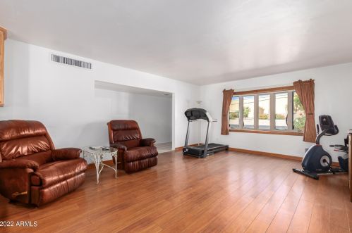 6622 18th St, Phoenix, AZ 85042-4571