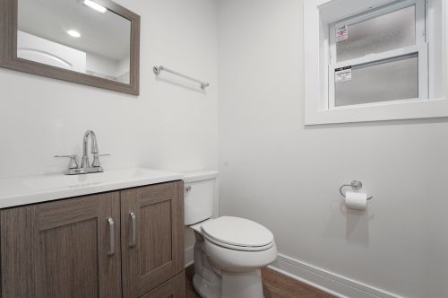 5433 Damen Ave, Chicago IL 60609-5647 exterior