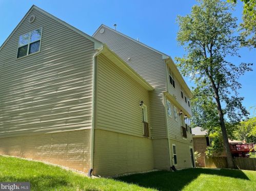 18413 Cedar Dr, Triangle VA  22172-1415 exterior