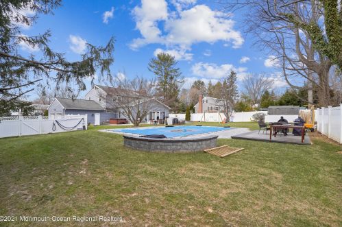 30 Cardinal Rd, Middletown NJ 07748-3262 exterior