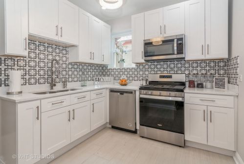 7816 Hermitage Ave, Chicago IL  60620-4415 exterior