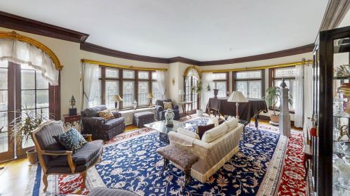 4930 Bernard St, Chicago, IL 60625-5146