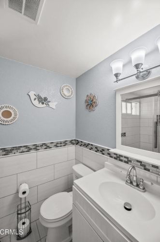 3223 Merced Pl, Oxnard CA 93033-5744 exterior