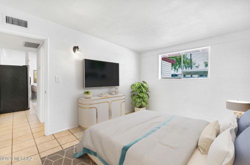 1318 Iowa Dr, Tucson AZ 85706-1415 exterior