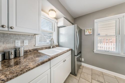 3028 86, Milwaukee WI 53227-4621 exterior