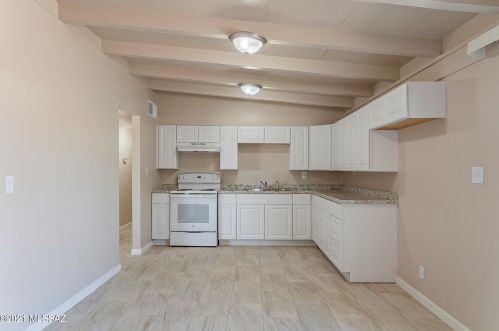 5681 Bryant Ave, Tucson AZ 85706-2917 exterior