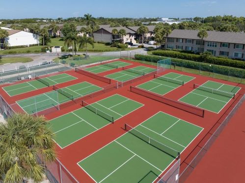 4000 Ice Castle Way, Naples FL 34112-5082 exterior