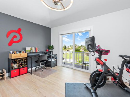 132 Jamaica Dr, Naples FL exterior