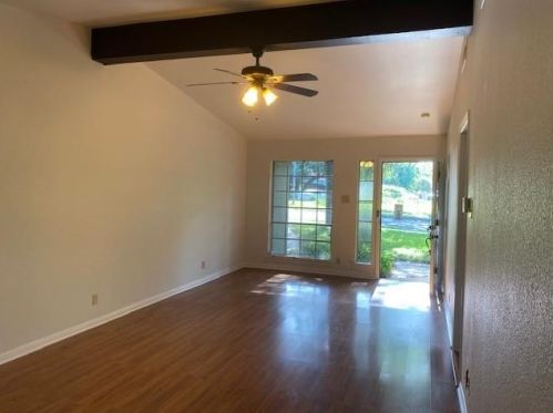 4814 Aberdeen Dr, Austin TX  78745-2106 exterior