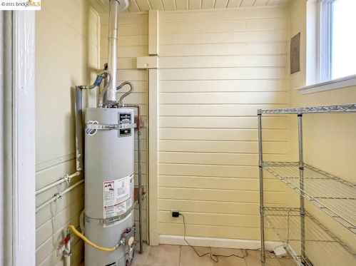 2110 Bonar St, Berkeley CA 94702-1808 exterior