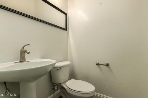 7524 13 Pl, Phoenix AZ 85020-5407 exterior