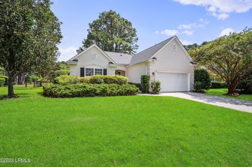 165 Pinecrest Dr, Bluffton, SC 29910-7803