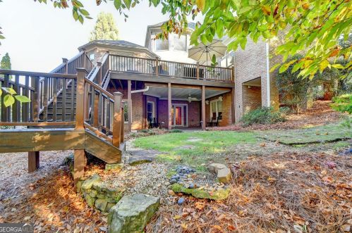 8760 Glasgow Pointe, Duluth GA 30097-6606 exterior