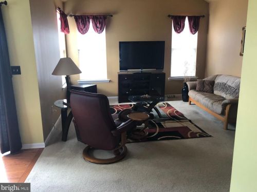 1138 Creekside Ln, Quakertown, PA 18951-2839