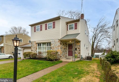 11 Foster Ave, Pittsburgh, PA 15205-2351