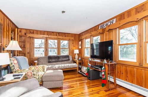 152 Atlantic Ave, Seabrook NH 03874-4828 exterior