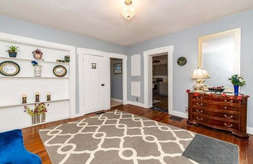 514 Kalamazoo St, Paw Paw MI 49079-1130 exterior