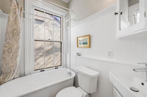 945 Jenifer St, Madison WI  53703-3521 exterior