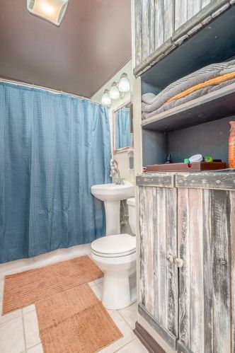 1409 Lemorr Ave, Joliet IL 60435-3814 exterior