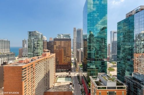 535 Michigan Ave, Chicago IL 60611-3814 exterior