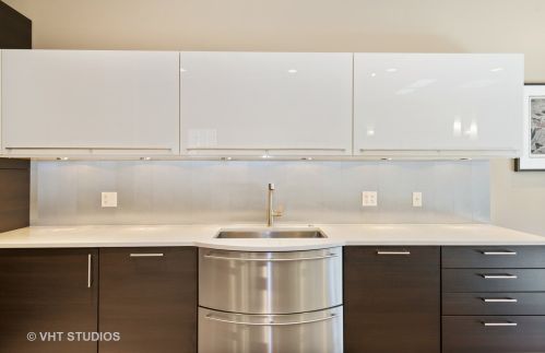 2647 Marshfield Ave, Chicago IL 60614-1001 exterior