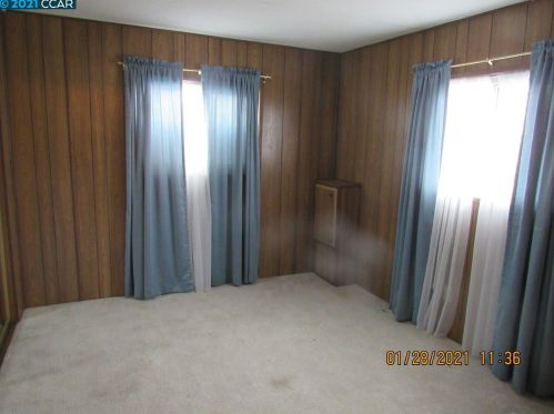 2109 Dalis Dr, Concord CA 94520-5423 exterior