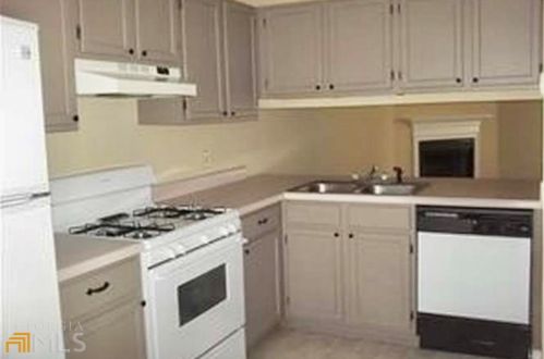 7043 Panda Ln, Austell, GA 30168-5857