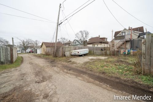 1125 Rathbone St, Wyoming MI exterior