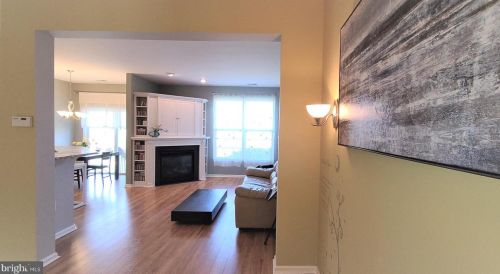 121 Hoover Ave, Princeton NJ 08540-4640 exterior