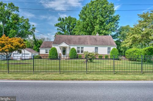 27 Longview Rd, Limerick, PA 19468-1011