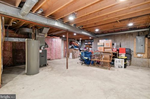 2 Granby Ct, Rockville MD 20855-1406 exterior