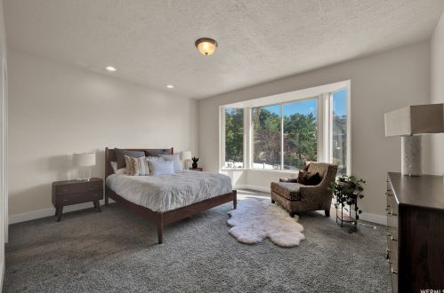 1958 Bluffside Cir, Sandy UT exterior