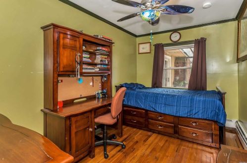 797 Corona Ave, Valley Stream NY 11580-4348 exterior