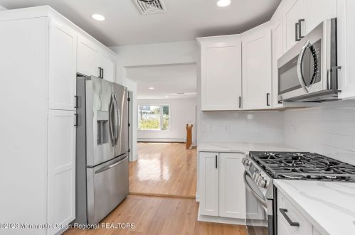 82 Victor Ave, West Long Branch NJ 07764-1511 exterior