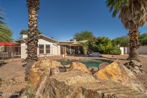 4002 Calle De Jardin, Tucson AZ 85711-3411 exterior