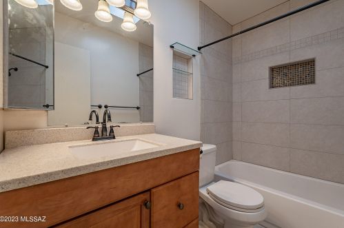 4801 Red Wolf Dr, Tucson AZ  85742-8825 exterior