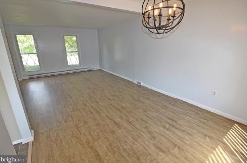 2845 Pebblebrook Dr, Lancaster PA 17601-3329 exterior