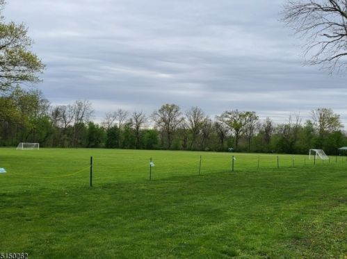 130 Old York Rd, Bridgewater NJ 08807-2686 exterior