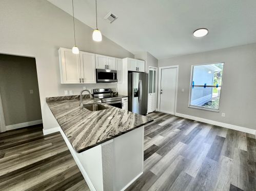 1985 Leafy Rd, Fort Pierce FL 34953-1328 exterior