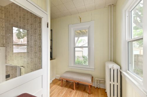 1137 49, Milwaukee WI 53214-3527 exterior