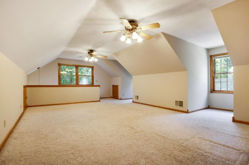 16 Baillon Ln, St Marys Point MN 55043-8714 exterior