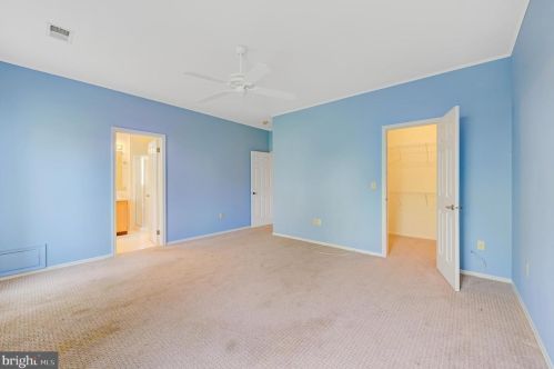 34 Candlelight Ct, Columbus, NJ 08022