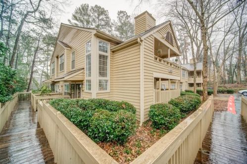 1488 Crossing Cir, Atlanta, GA 30329-3568