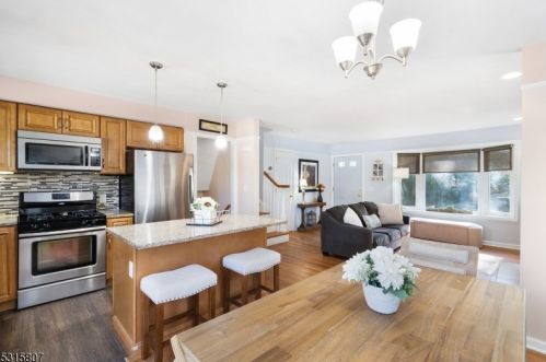 16 Fletcher Pl, Madison NJ 07940-2307 exterior